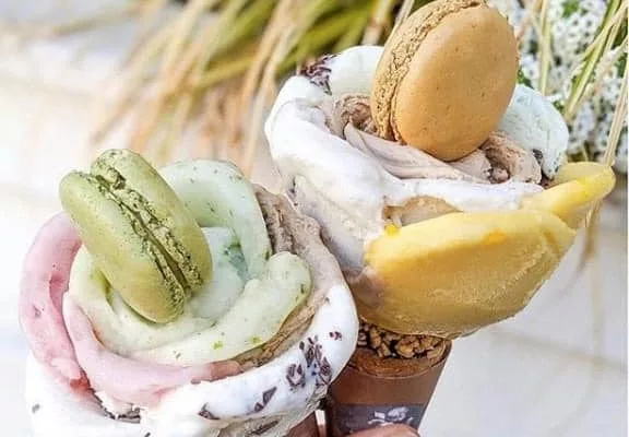 Amorino Gelato | Photo: Facebook.com/amorinoUSAatlantabuckhead | Lenox Mall, 3393 Peachtree Rd K111 | Atlanta, GA 30326
