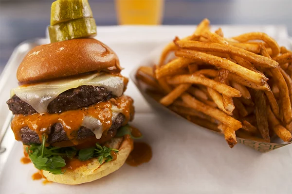 The cheeseburger from Chiringa